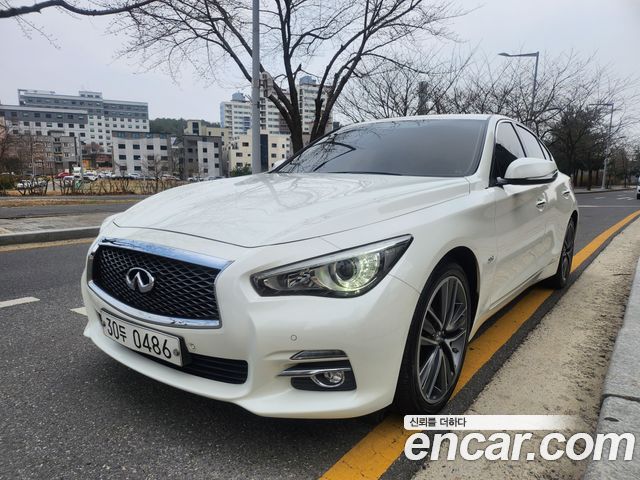 Infiniti Q50 2016 — photo 1