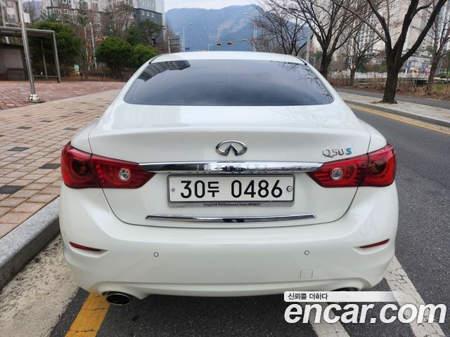 Infiniti Q50 2016 — photo 4