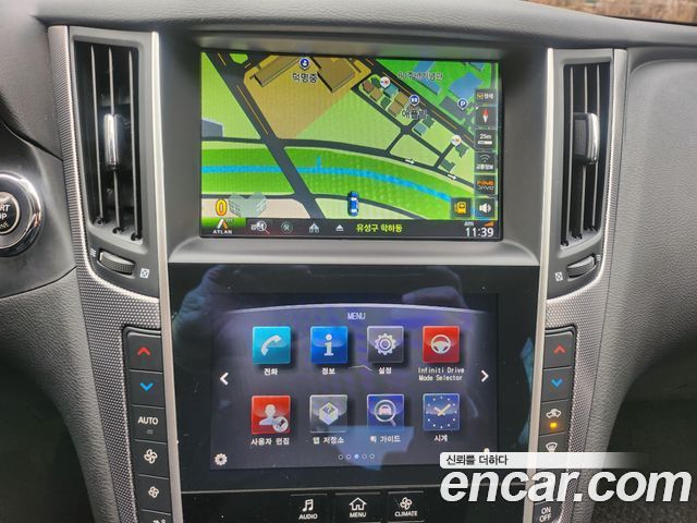Infiniti Q50 2016 — photo 11
