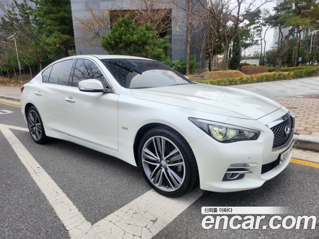 Infiniti Q50 2016 — photo 16