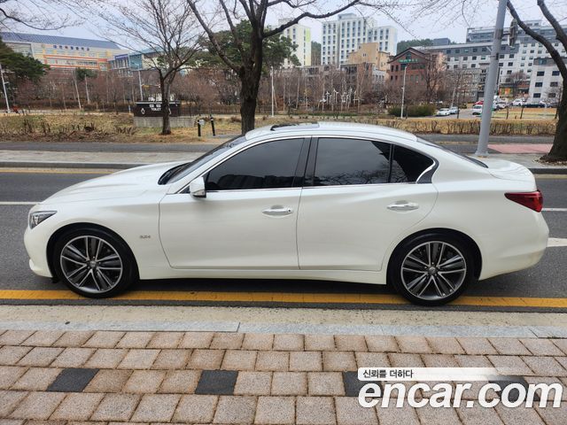 Infiniti Q50 2016 — photo 18