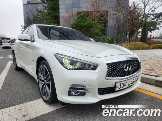 Infiniti Q50 2016 — photo 19