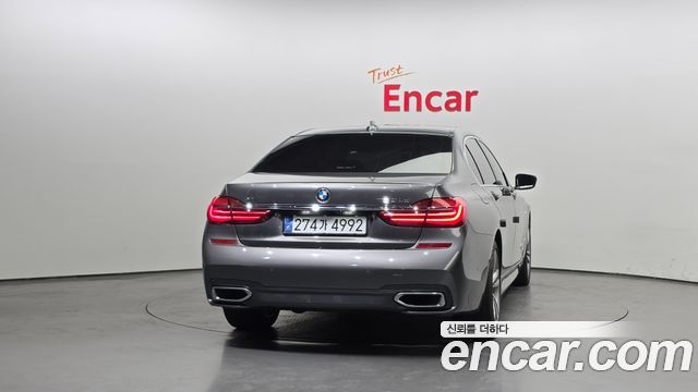 BMW 7-Series 2017 — photo 4