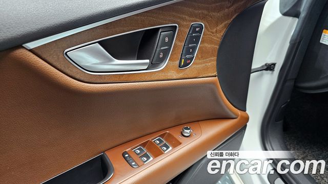 Audi A7 2015 — photo 17