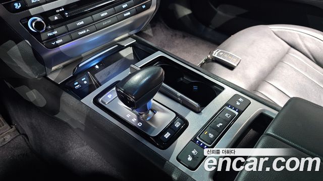 Genesis G80 2018 — photo 9