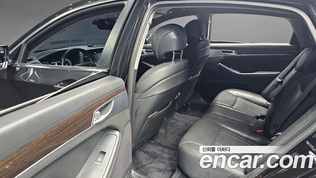 Genesis G80 2018 — photo 17