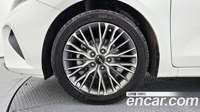 Kia K3 2022 — photo 5