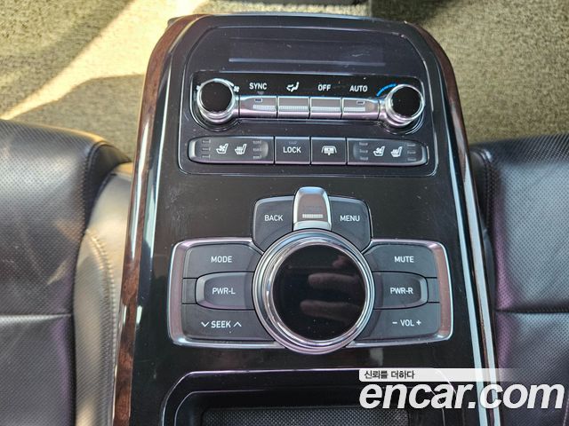 Genesis EQ900 2017 — photo 17