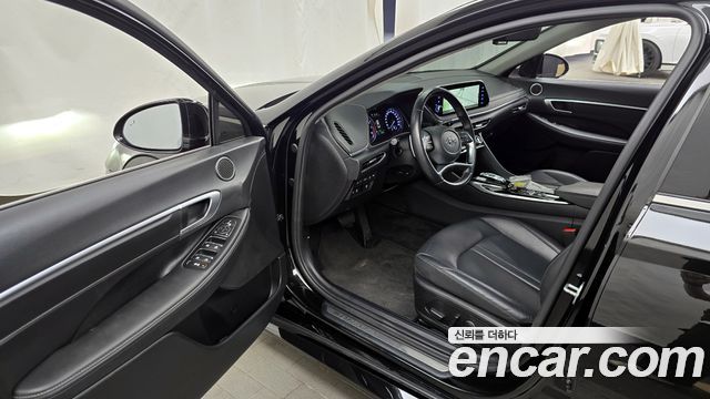Hyundai Sonata 2022 — photo 10