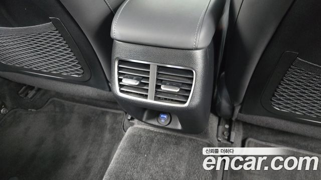 Hyundai Sonata 2022 — photo 19