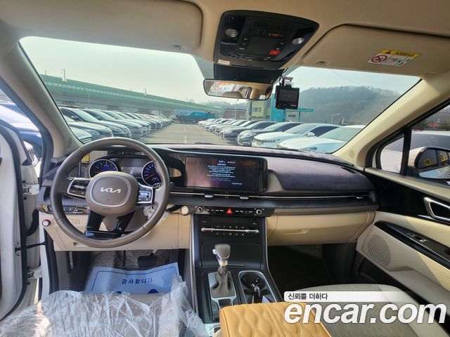 Kia Canival 2023 — photo 6