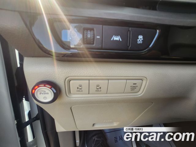 Kia Canival 2023 — photo 13