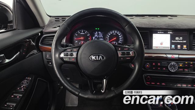 Kia K7 2016 — photo 13
