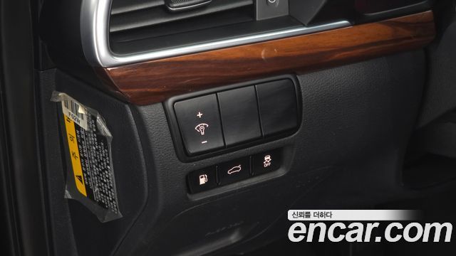 Kia K7 2016 — photo 14