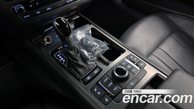 Hyundai Genesis 2016 — photo 9