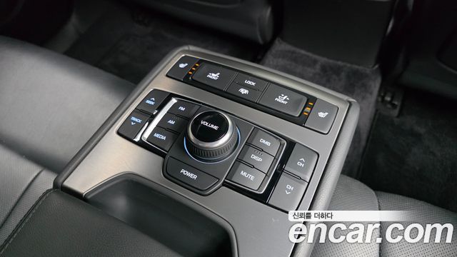 Hyundai Genesis 2016 — photo 18