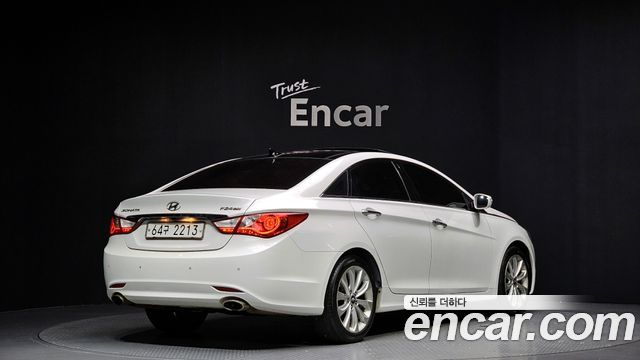 Hyundai Sonata 2010 — photo 2