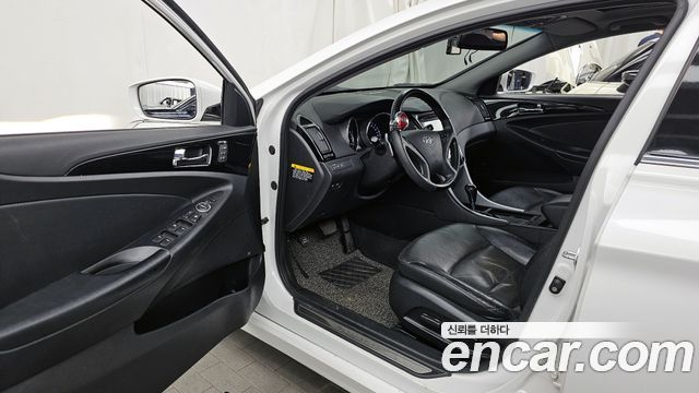 Hyundai Sonata 2010 — photo 10