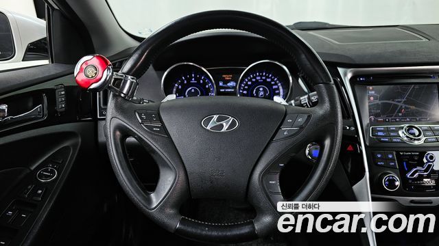 Hyundai Sonata 2010 — photo 13