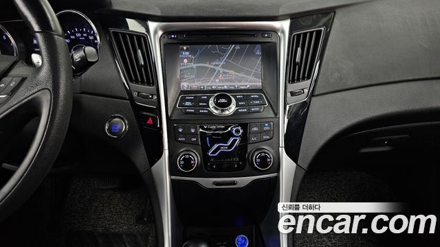 Hyundai Sonata 2010 — photo 15