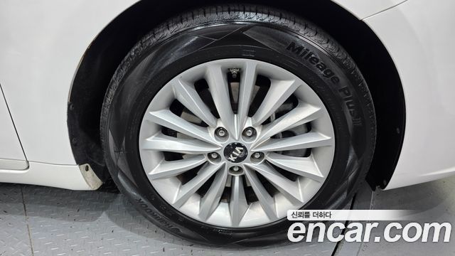 Kia K7 2017 — photo 5