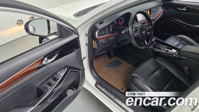 Kia K7 2017 — photo 11