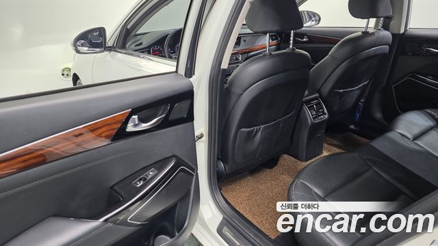 Kia K7 2017 — photo 18