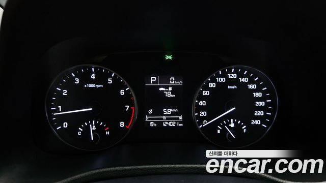 Hyundai AVANTE 2016 — photo 8
