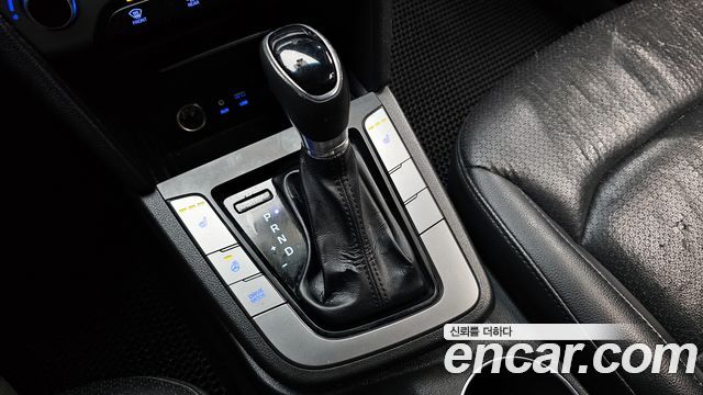 Hyundai AVANTE 2016 — photo 9