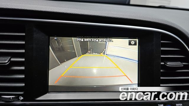 Hyundai AVANTE 2016 — photo 15
