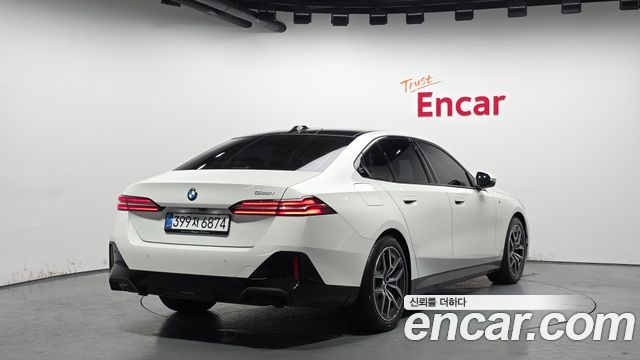 BMW 5-Series 2025 — photo 2