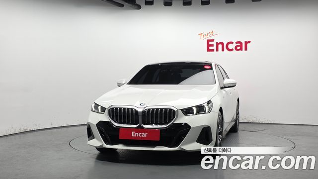 BMW 5-Series 2025 — photo 3