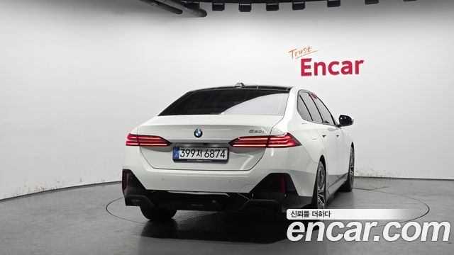 BMW 5-Series 2025 — photo 4