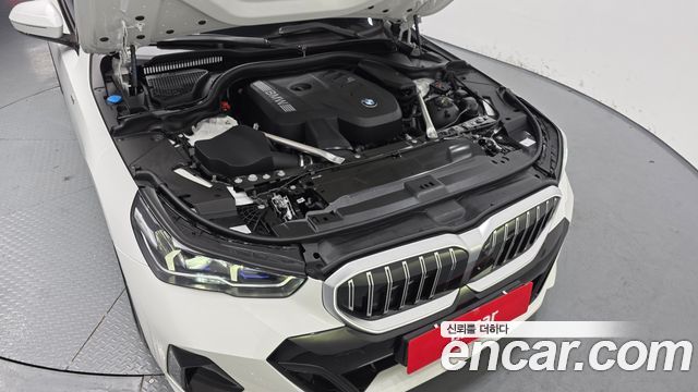 BMW 5-Series 2025 — photo 6