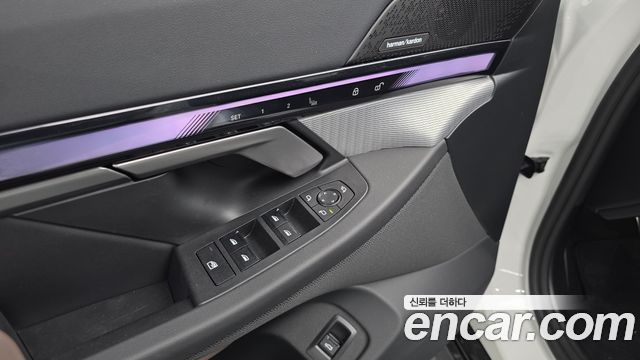 BMW 5-Series 2025 — photo 18