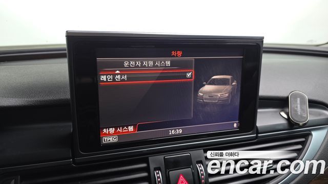 Audi A7 2016 — photo 16