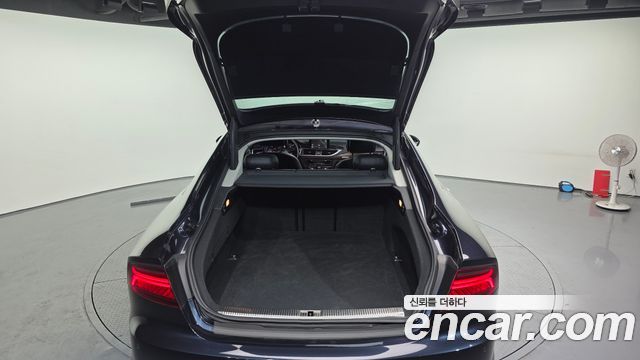 Audi A7 2016 — photo 20