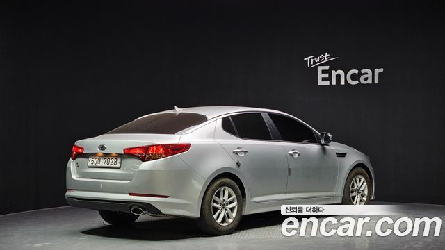 Kia K5 2011 — photo 2