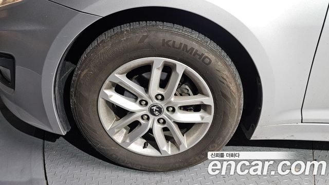 Kia K5 2011 — photo 5