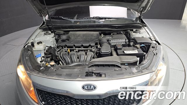 Kia K5 2011 — photo 6