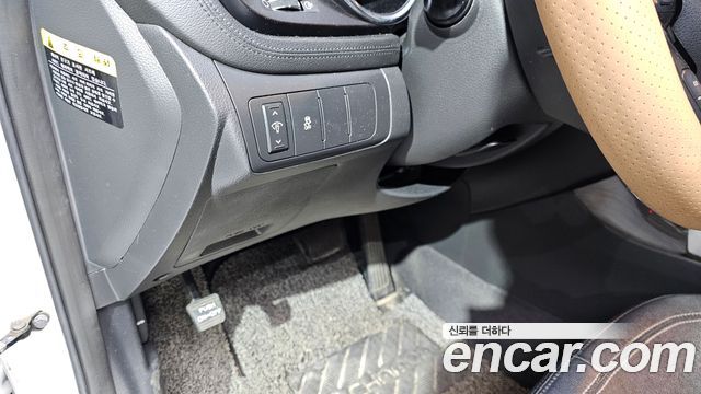 Kia K5 2011 — photo 13