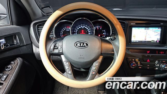 Kia K5 2011 — photo 14
