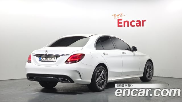 Mercedes-Benz C-Class 2021 — photo 2