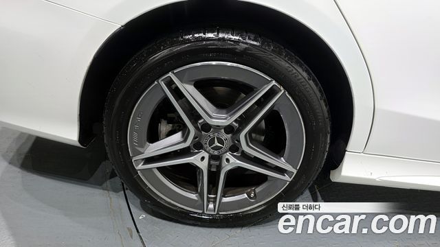 Mercedes-Benz C-Class 2021 — photo 5