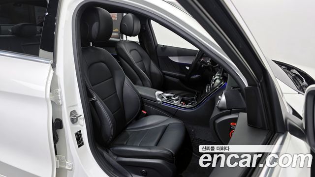 Mercedes-Benz C-Class 2021 — photo 12
