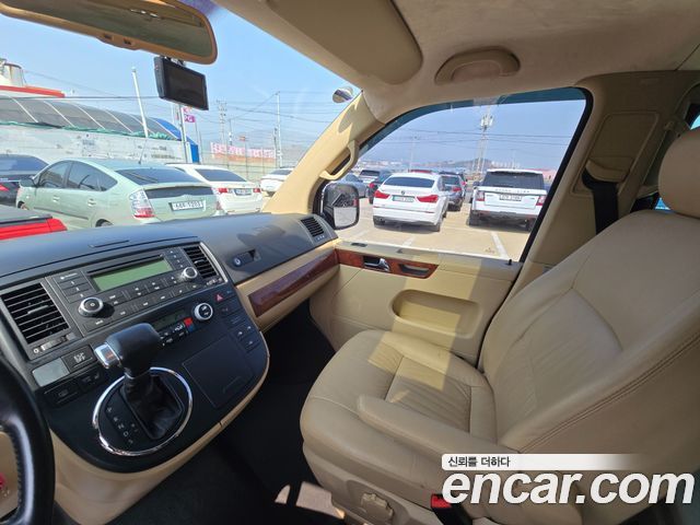 Volkswagen Multivan 2008 — photo 10