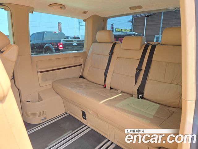 Volkswagen Multivan 2008 — photo 20