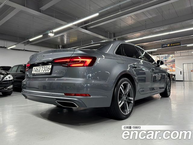 Audi A4 2019 — photo 6