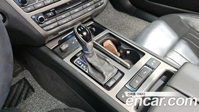 Hyundai Genesis 2015 — photo 9