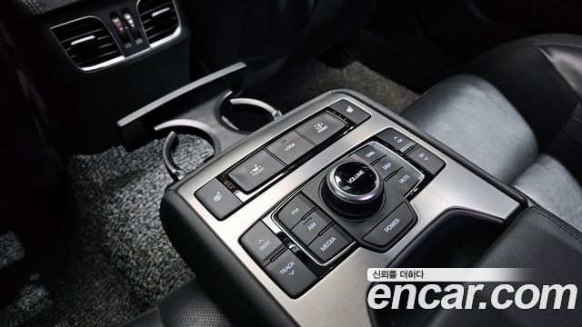 Hyundai Genesis 2015 — photo 18